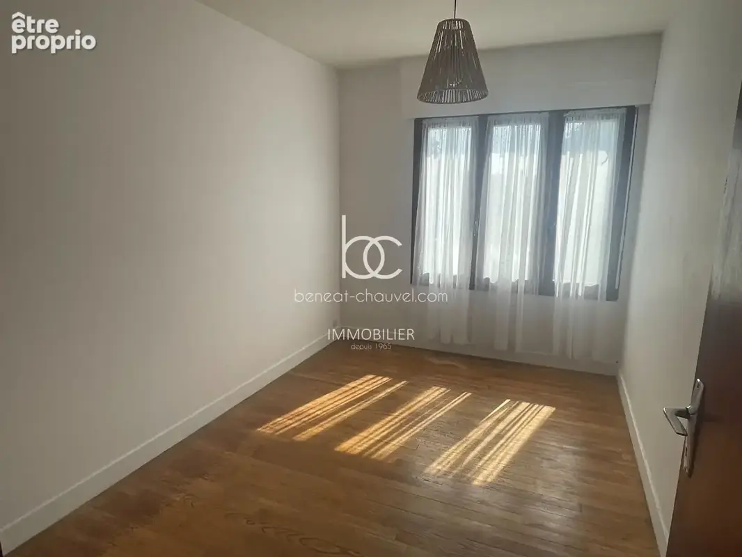 Maison Le Tour Du Parc avec sous-sol - photo 5