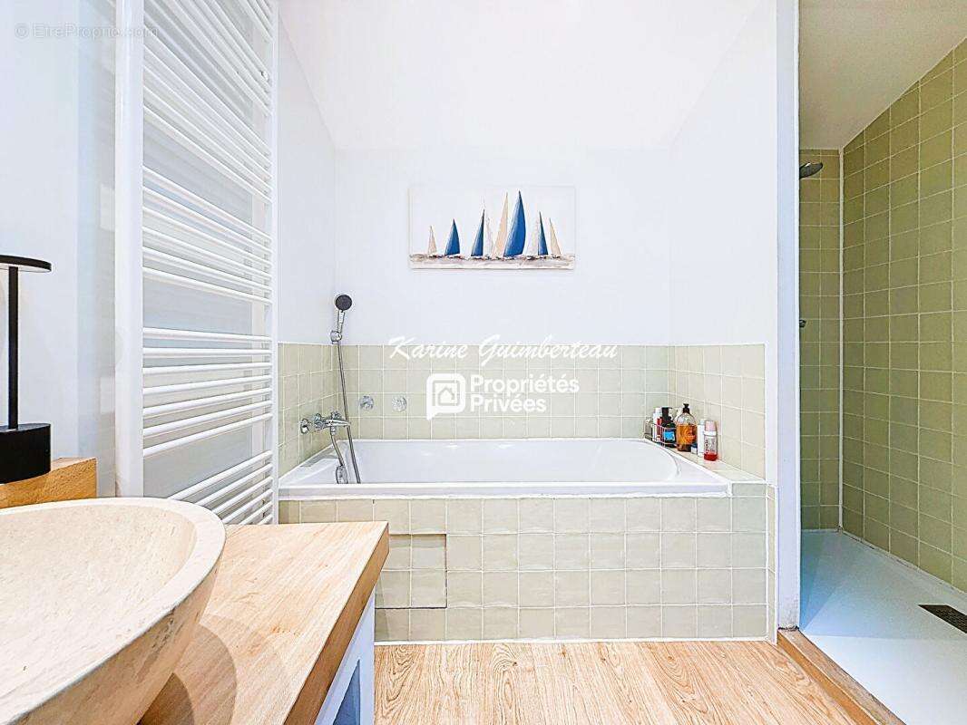 Maison à SAINT-EMILION