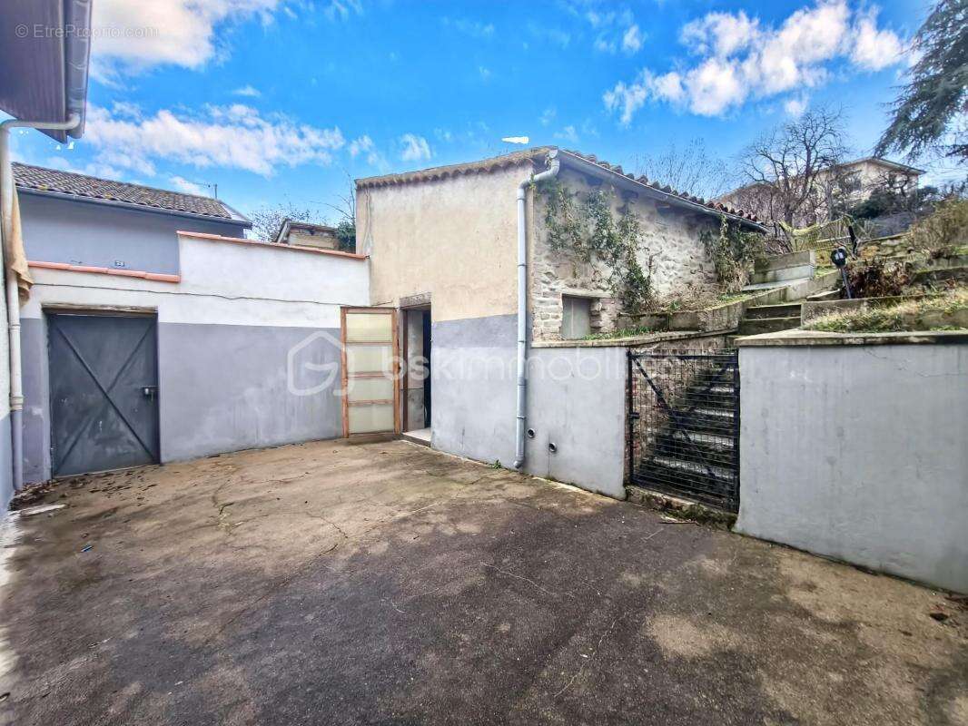Maison de ville avec garage et terrain – boën-sur-lignon - photo 8