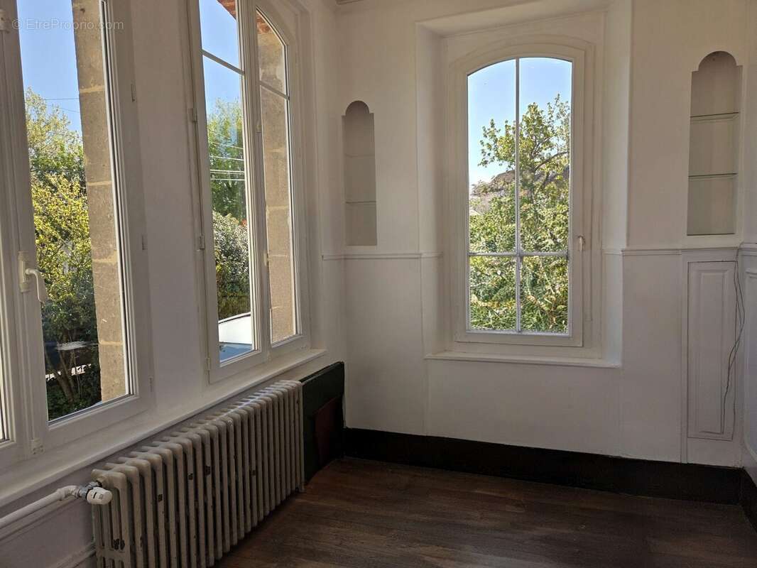 Maison 120 m² à Tracy-Le-Mont  - photo 4