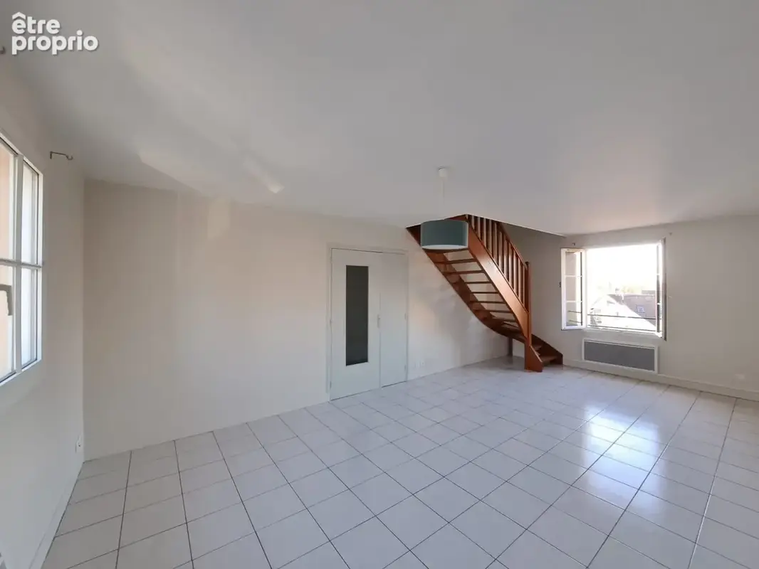 Appartement en duplex avec une chambre en plein coeur de Senlis dans une résidence sécurisée avec un place de - photo 3