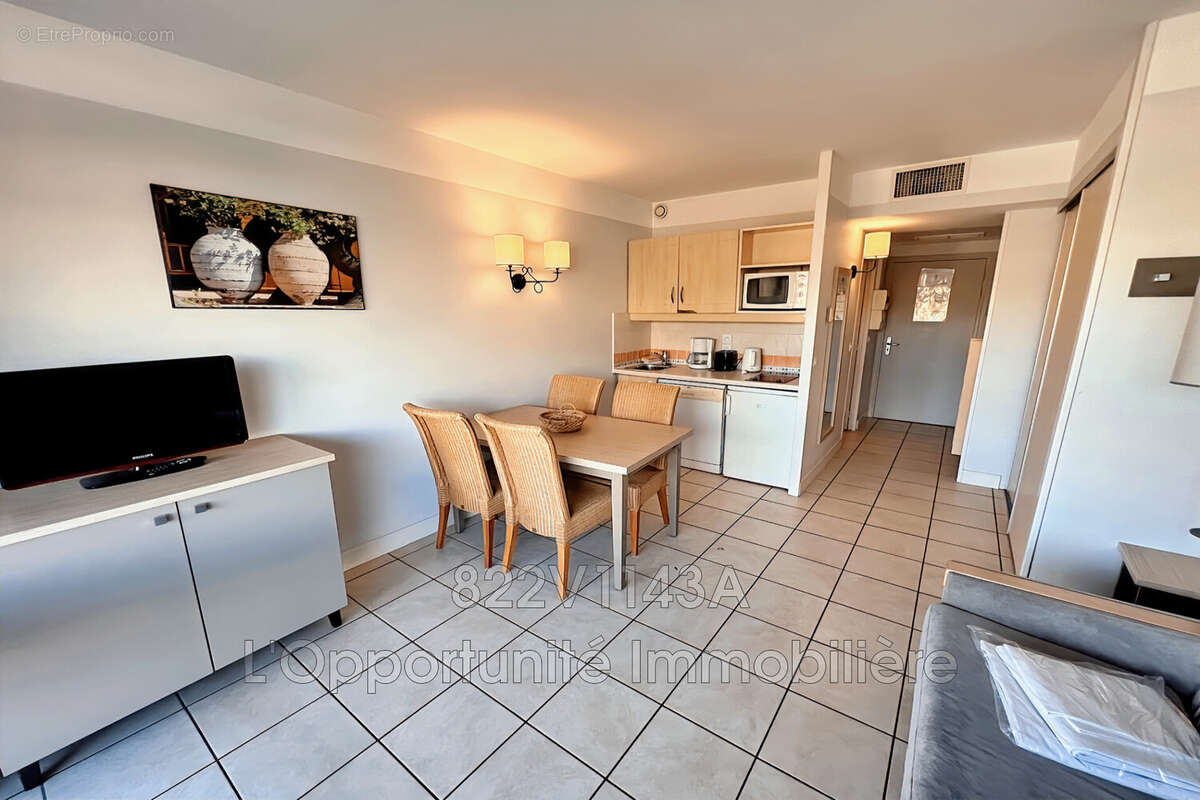 Appartement à SAINT-LAURENT-DU-VAR