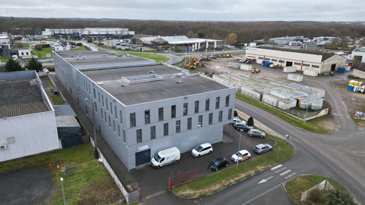 Commerce à NOGENT-LE-PHAYE