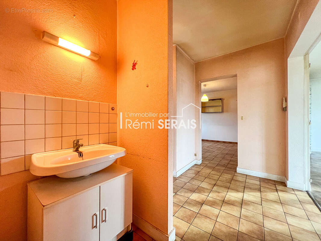 Maison à CONDE-SUR-NOIREAU