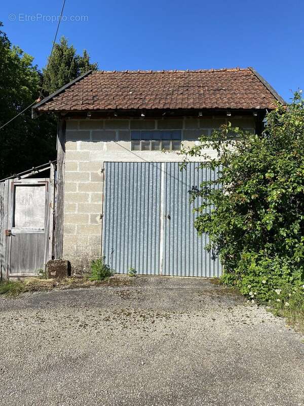 Maison à LINARDS