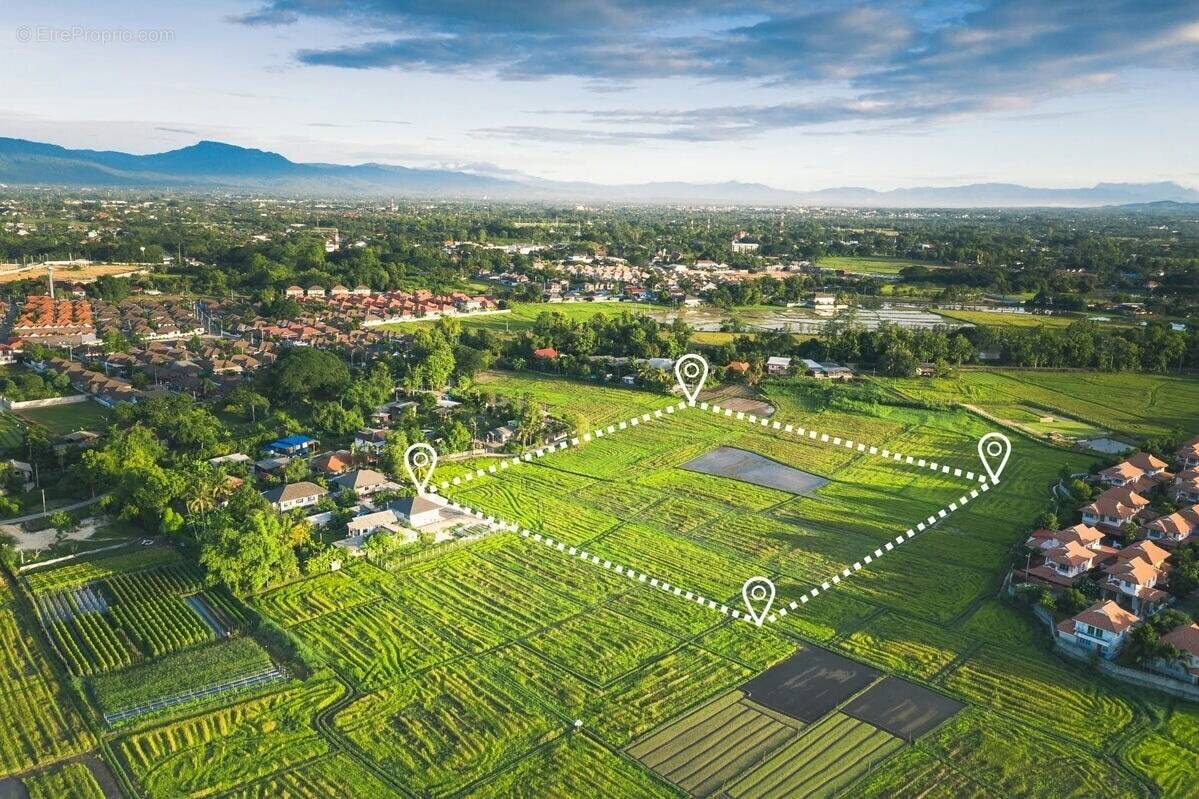 Terrain à SEPVRET