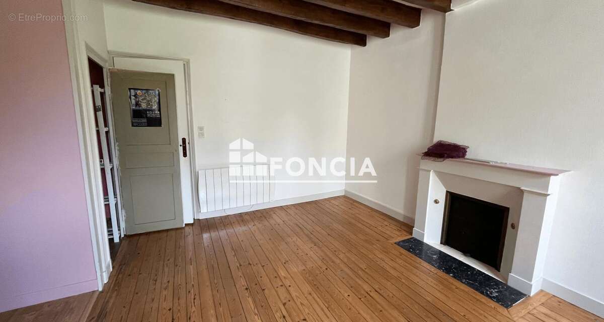 Maison à FRESNAY-SUR-SARTHE