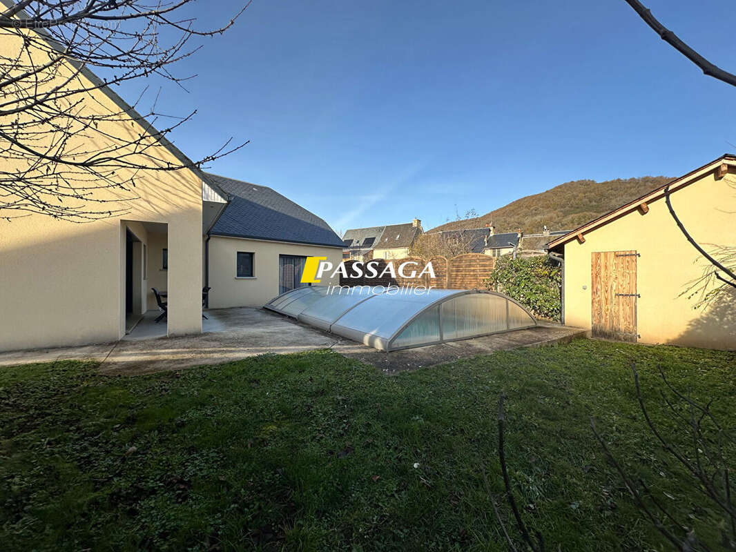 Maison à SAINTE-EULALIE-D&#039;OLT