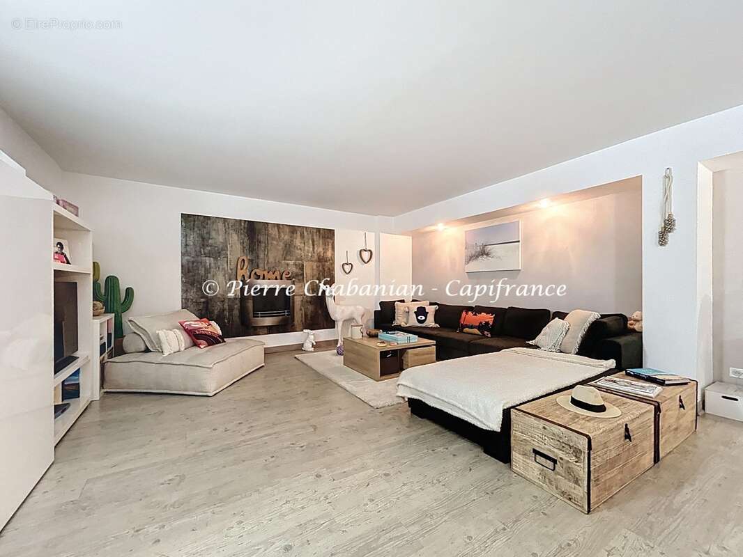 Loft - Duplex inversé (souplex) atypique à vendre - 5 pièces - 180 m² - proche douane commerces transports - COLLONGES SOUS SALE - photo 4