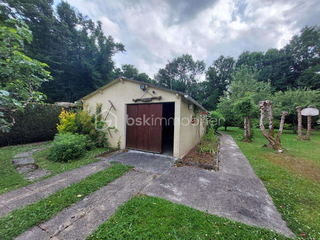 Maison à BAZOCHES-SUR-LE-BETZ