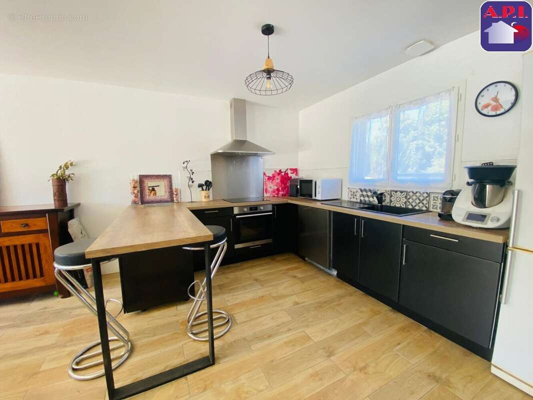 Maison 92 m² à Pailhes  - photo 2
