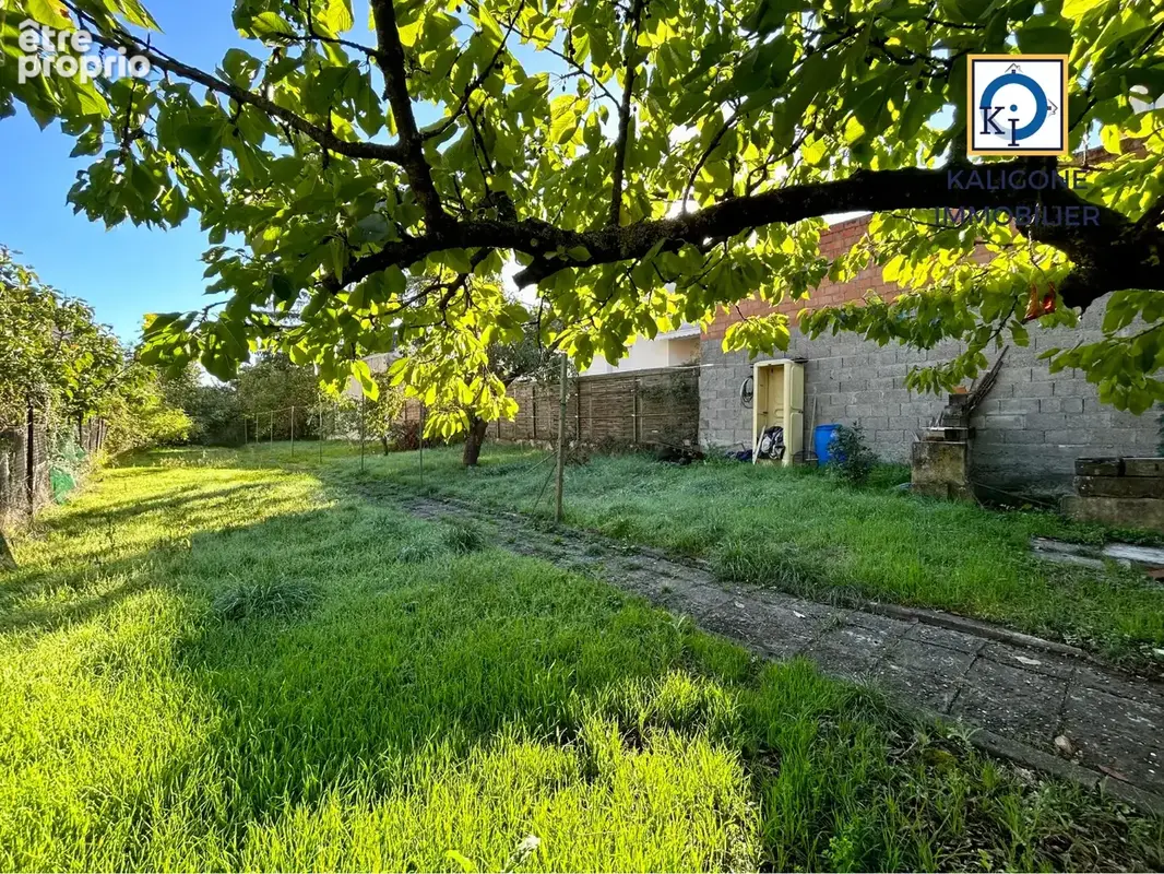 Maison mitoyenne 168 m2 sur 7,80 ares - photo 6