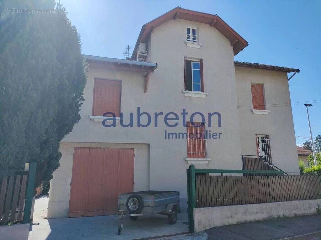 Maison à SAINT-MARTIN-D&#039;HERES