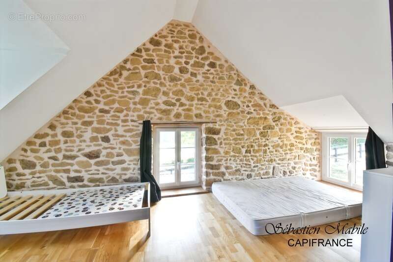 Maison à ROZ-SUR-COUESNON