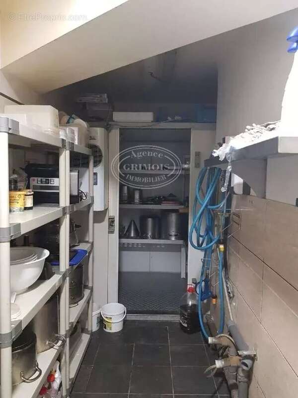 Commerce à LEZIGNAN-CORBIERES