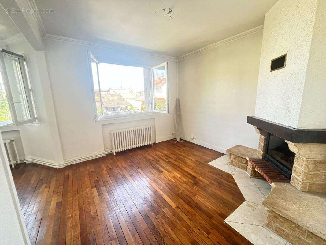 Maison à BONNEUIL-SUR-MARNE