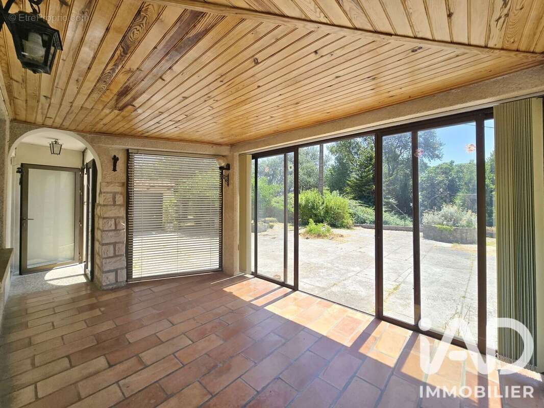 Maison 79 m² à Laudun-L'ardoise  - photo 8