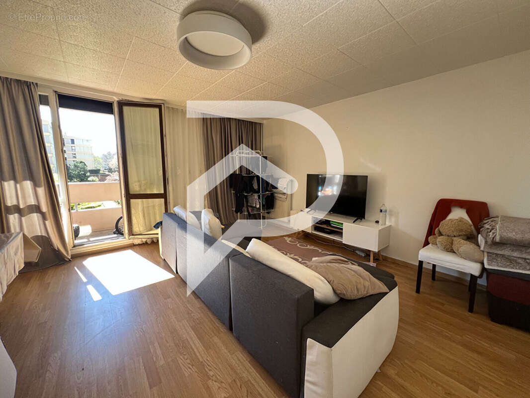 Appartement à ELANCOURT