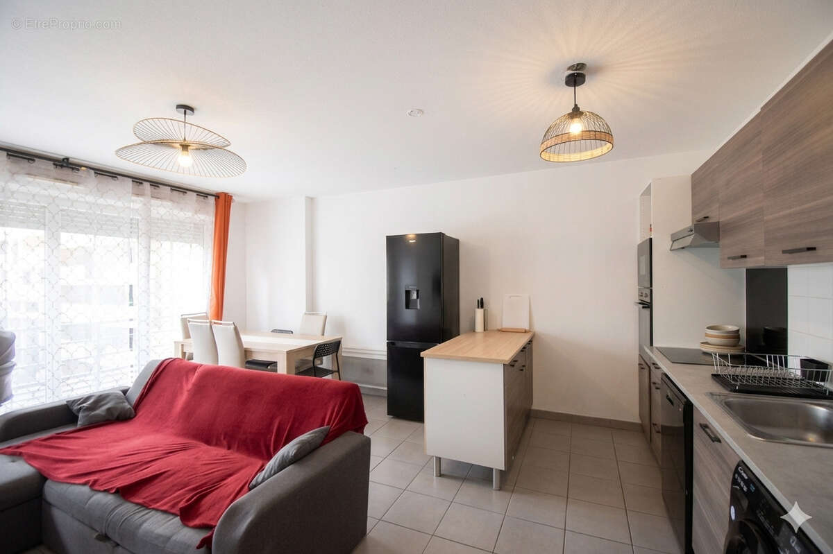 Appartement à MARSEILLE-4E