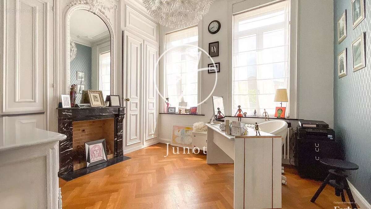 Maison à LEERS
