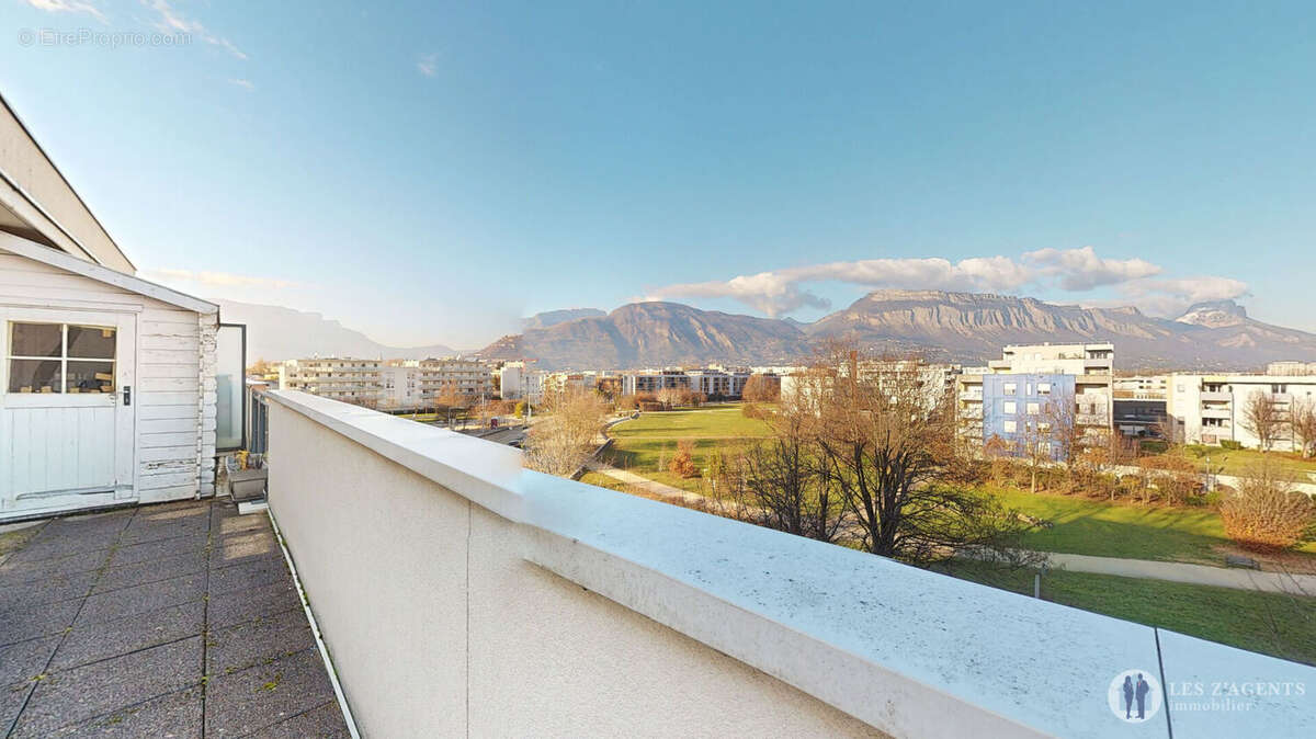 Appartement à SAINT-MARTIN-D'HERES