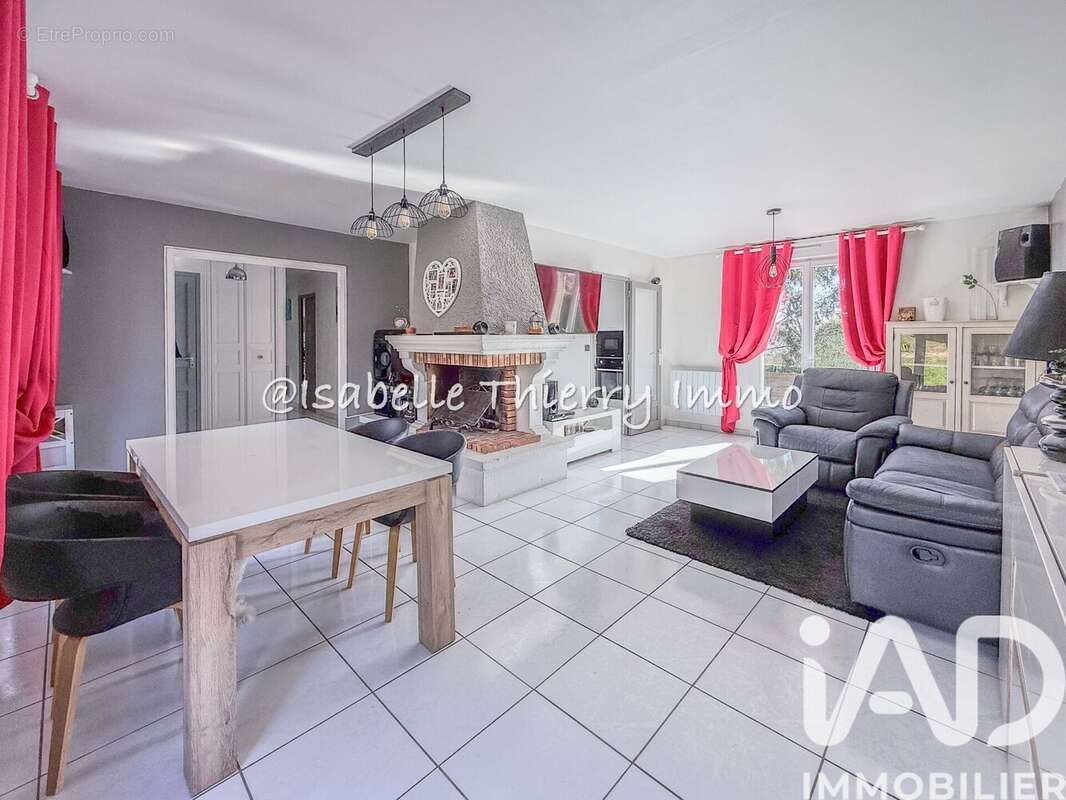 Photo 5 - Maison à MONTLHERY