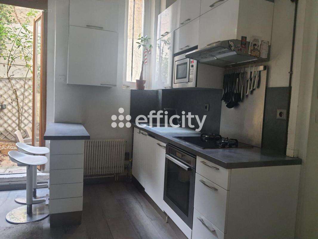 Appartement à PARIS-12E