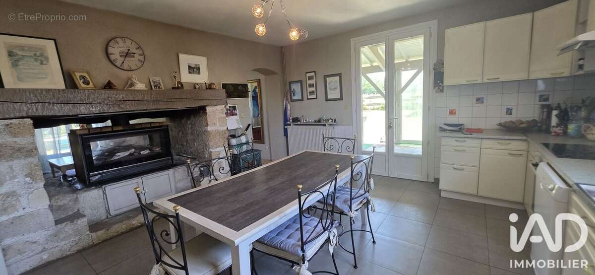 Maison 220 m² à Caudecoste  - photo 2