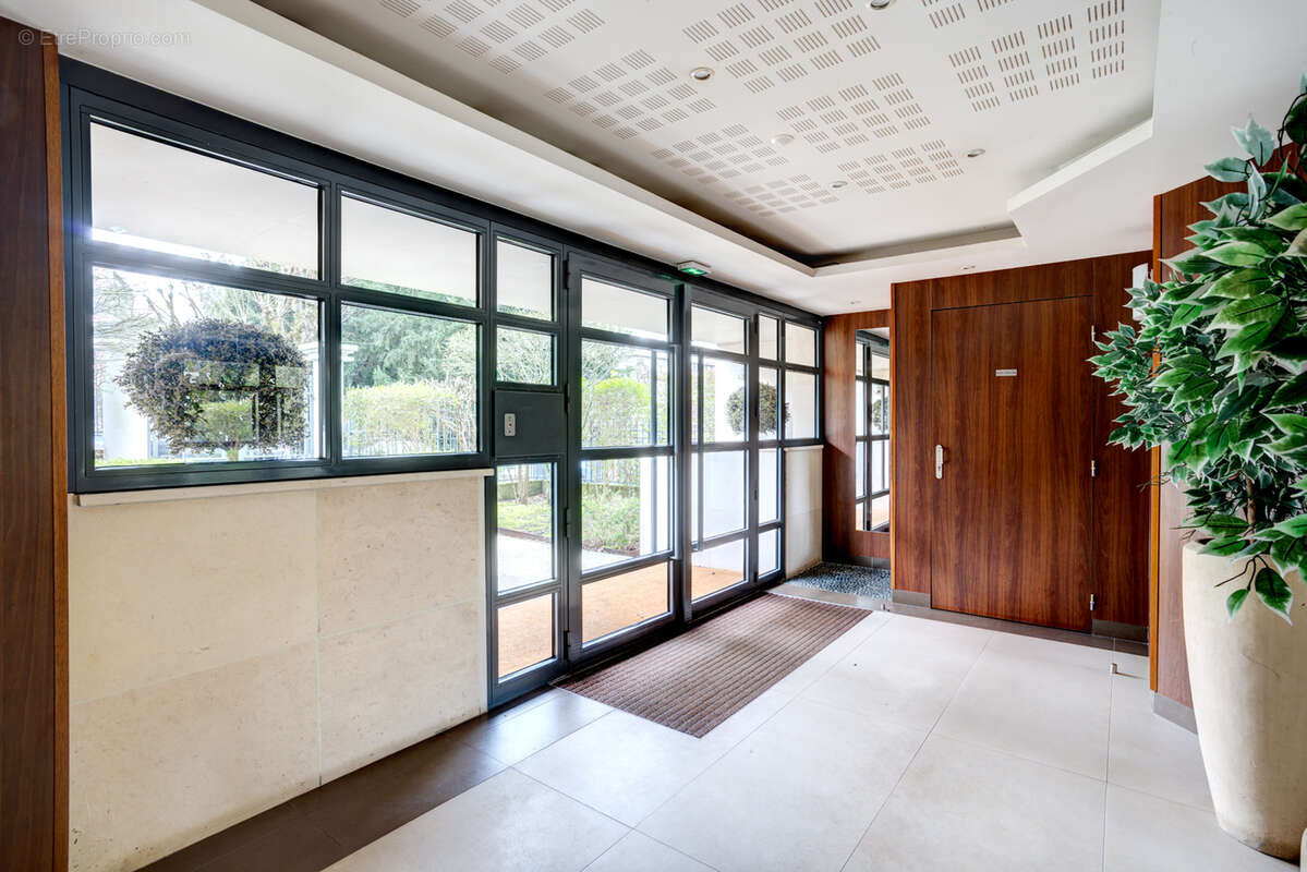 Appartement à VILLE-D'AVRAY