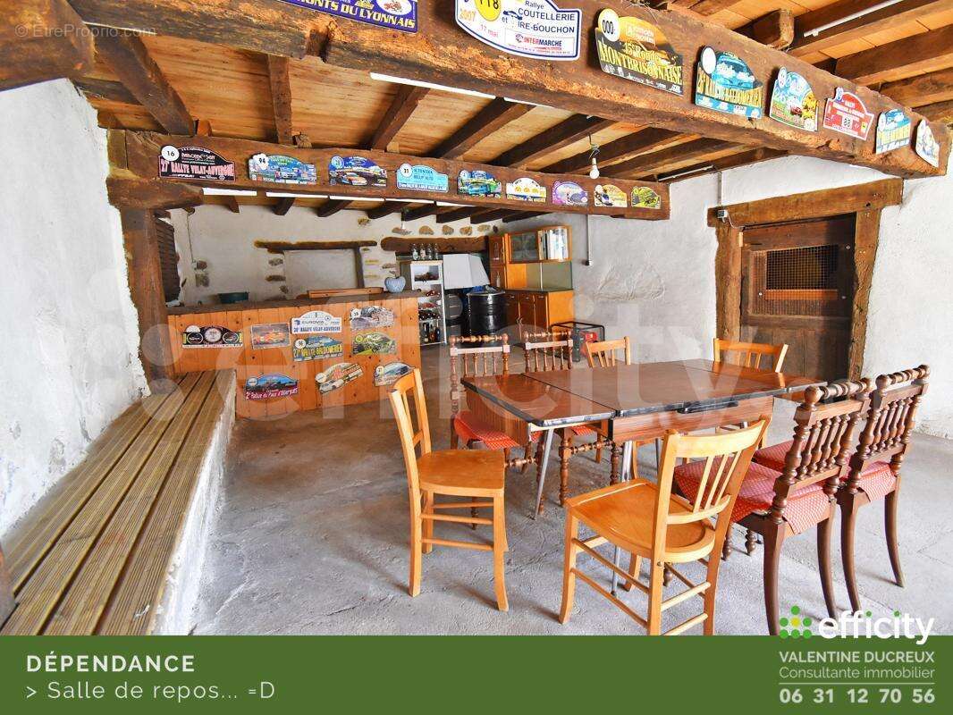 Maison à CHAZELLES-SUR-LYON