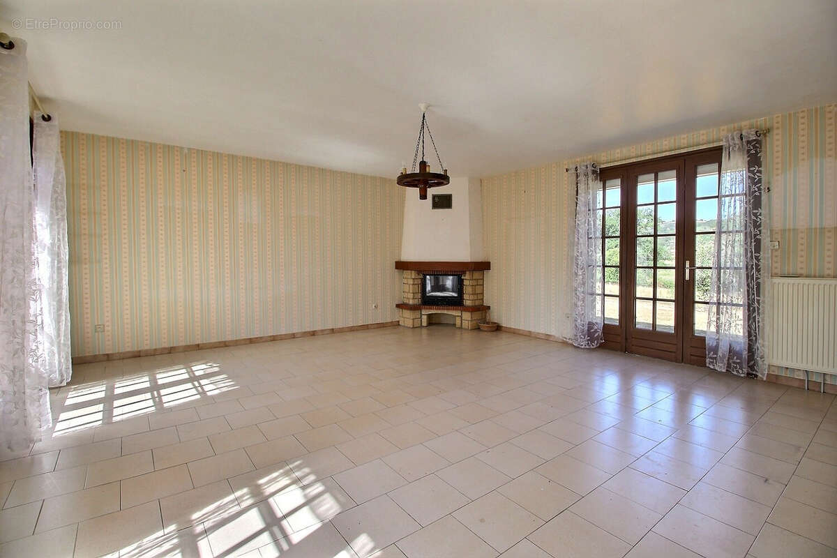 JONCY, maison 97 m2 avec terrain - photo 2