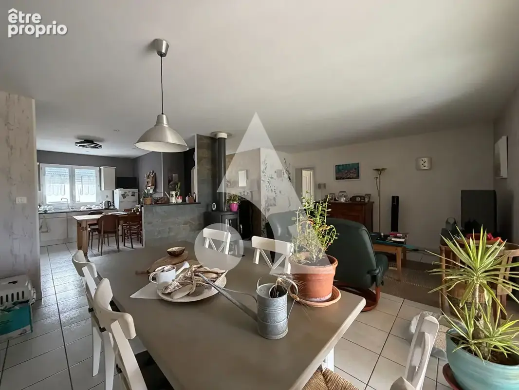 Maison Frontenay-rohan-rohan 6 pièce(s) 133.90 m2 - photo 3