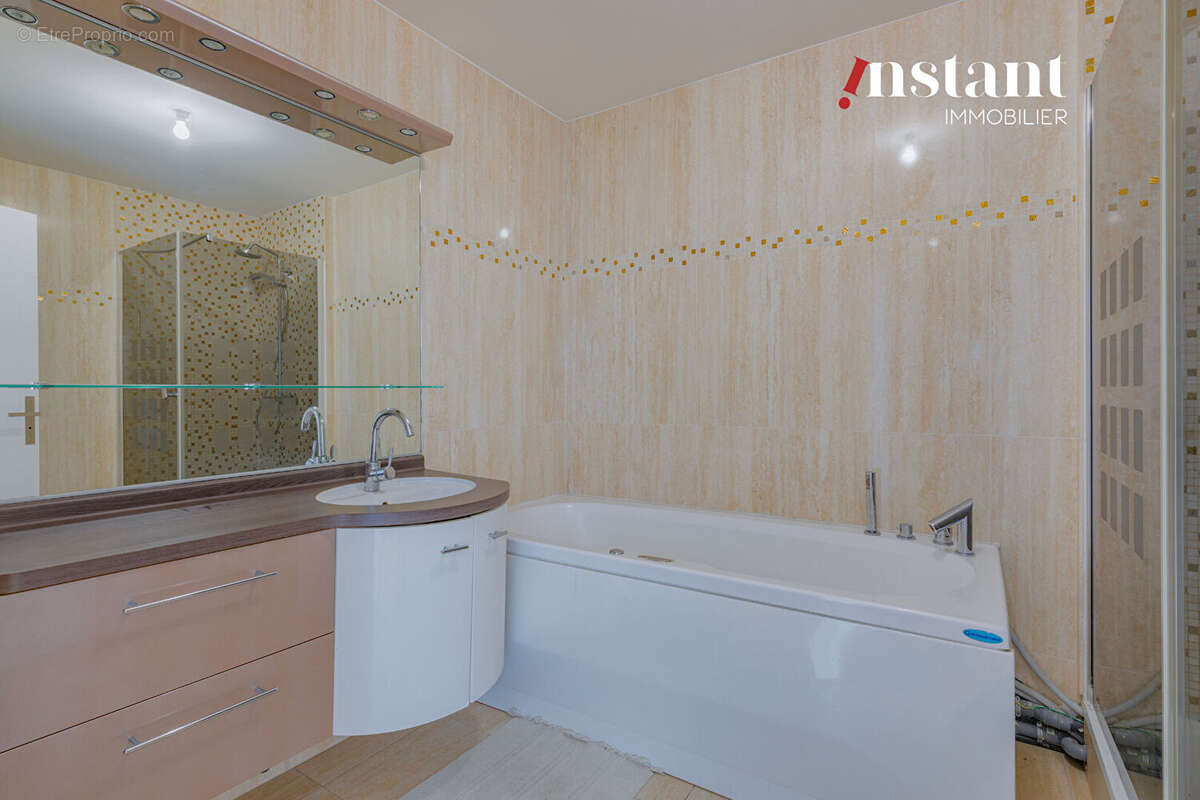 Appartement à LYON-5E