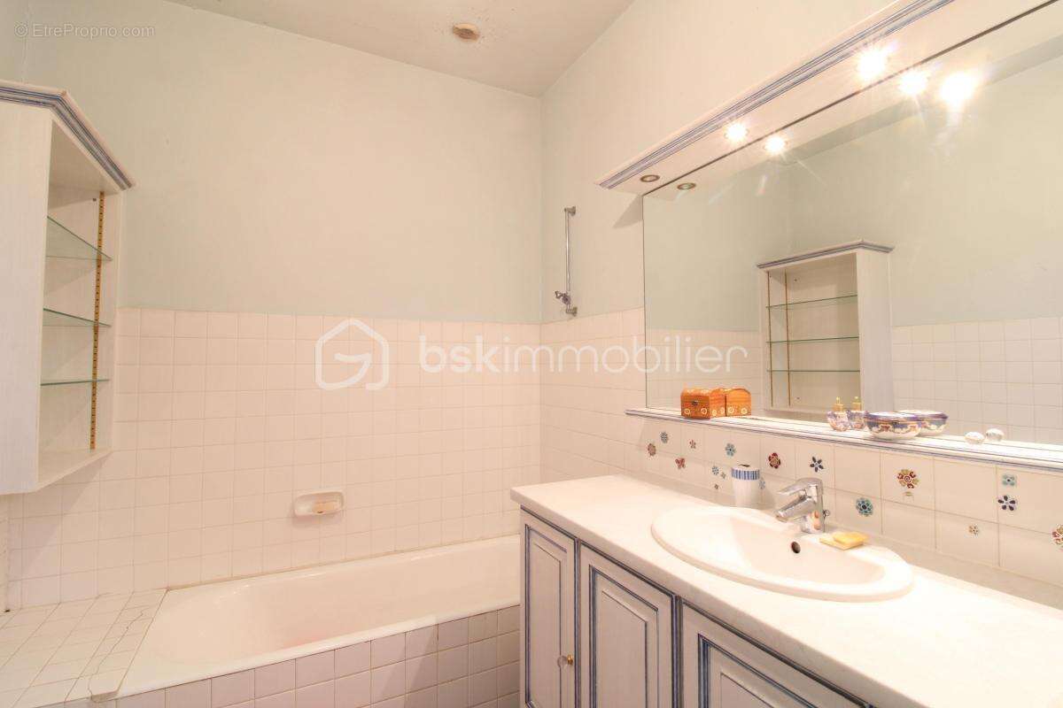 Maison à EUGENIE-LES-BAINS