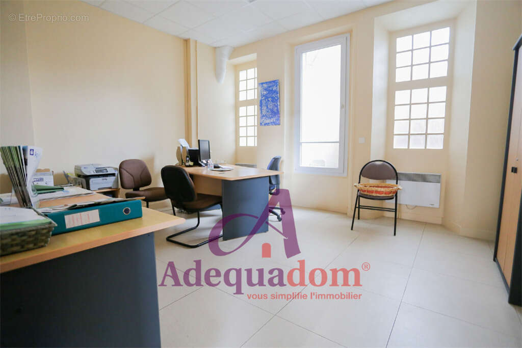 Local Commercial -  Mairie de Colombes - photo 3