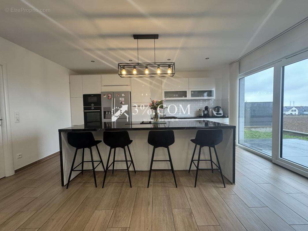 3%COM Belle maison d'architecte  4 chambres et 2 salles de b - photo 7