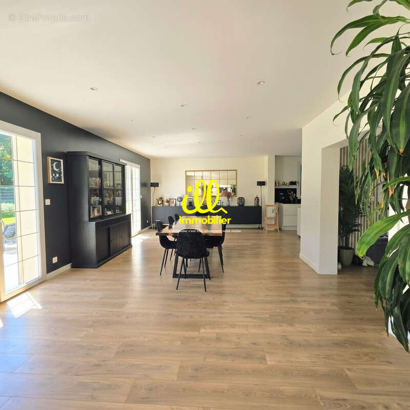 Maison 263 m² à Charleville-Mezieres  - photo 3