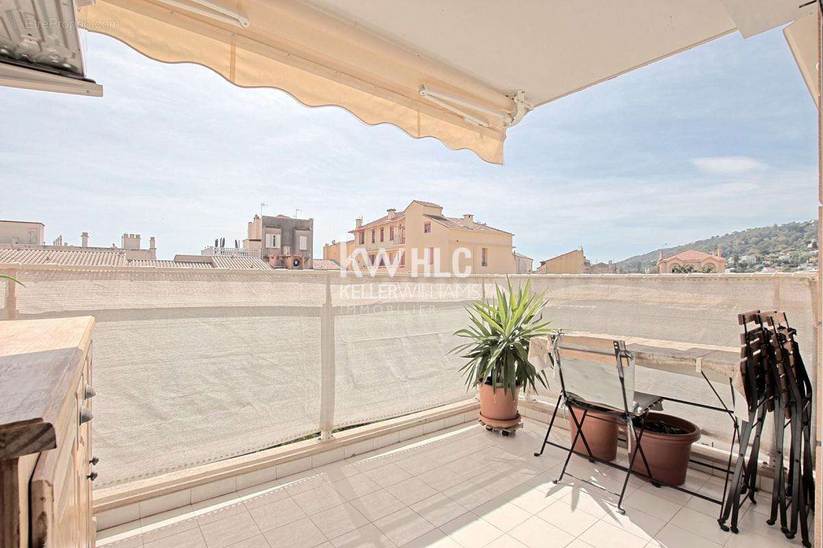 Appartement à VALLAURIS