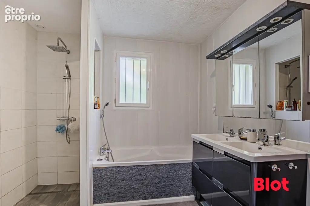 Maison 6 pièces 120 m² à vendre à Les Sorinieres (44840) - photo 8