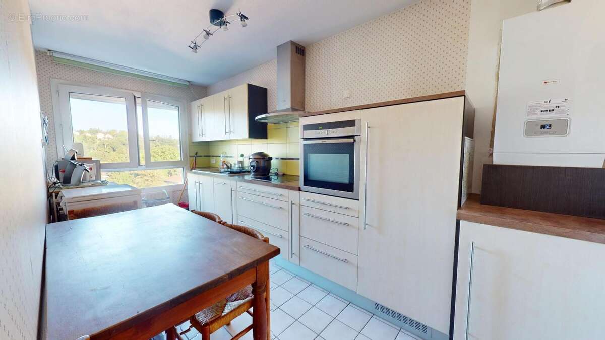 Appartement pouvant évoluer T3 vers T4 / garage fermé en sus (15.000 euros) - photo 6