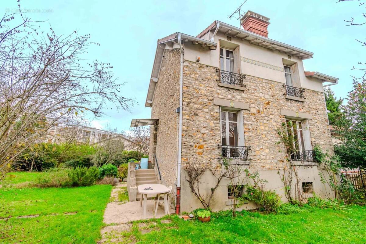 Maison à MONTMORENCY