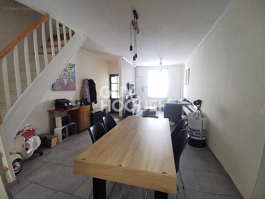 Maison à HOUPLINES