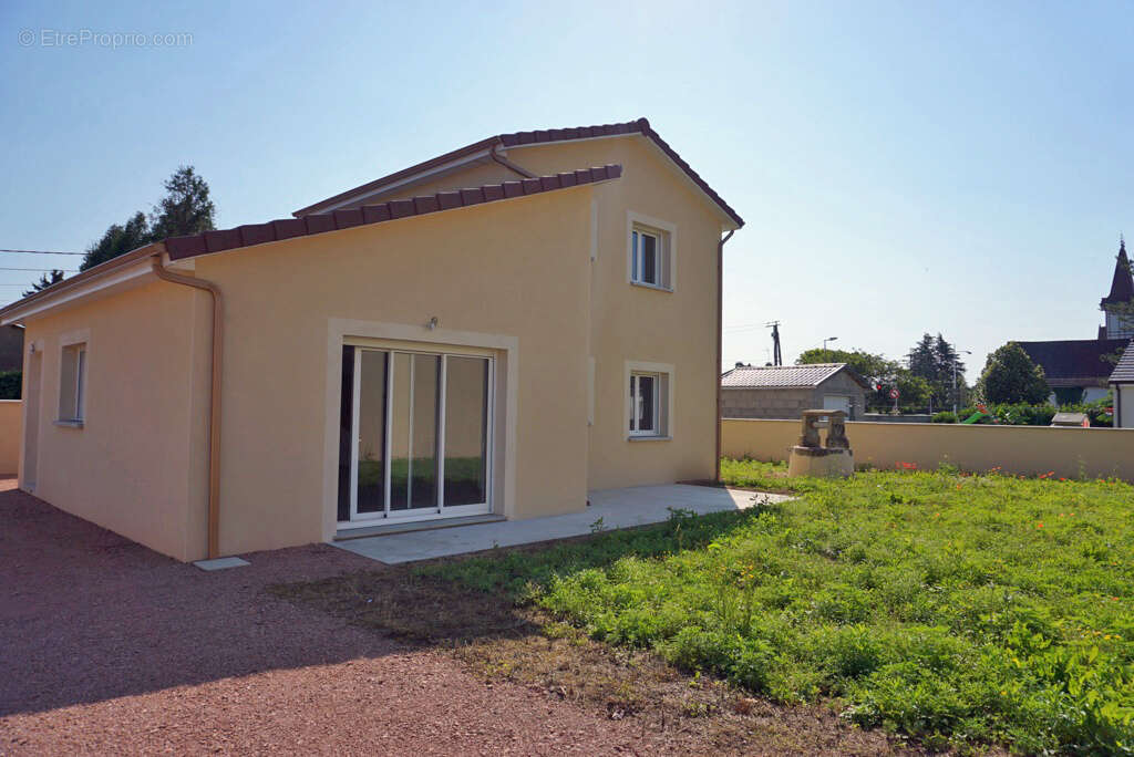 Maison à PARAY-LE-MONIAL