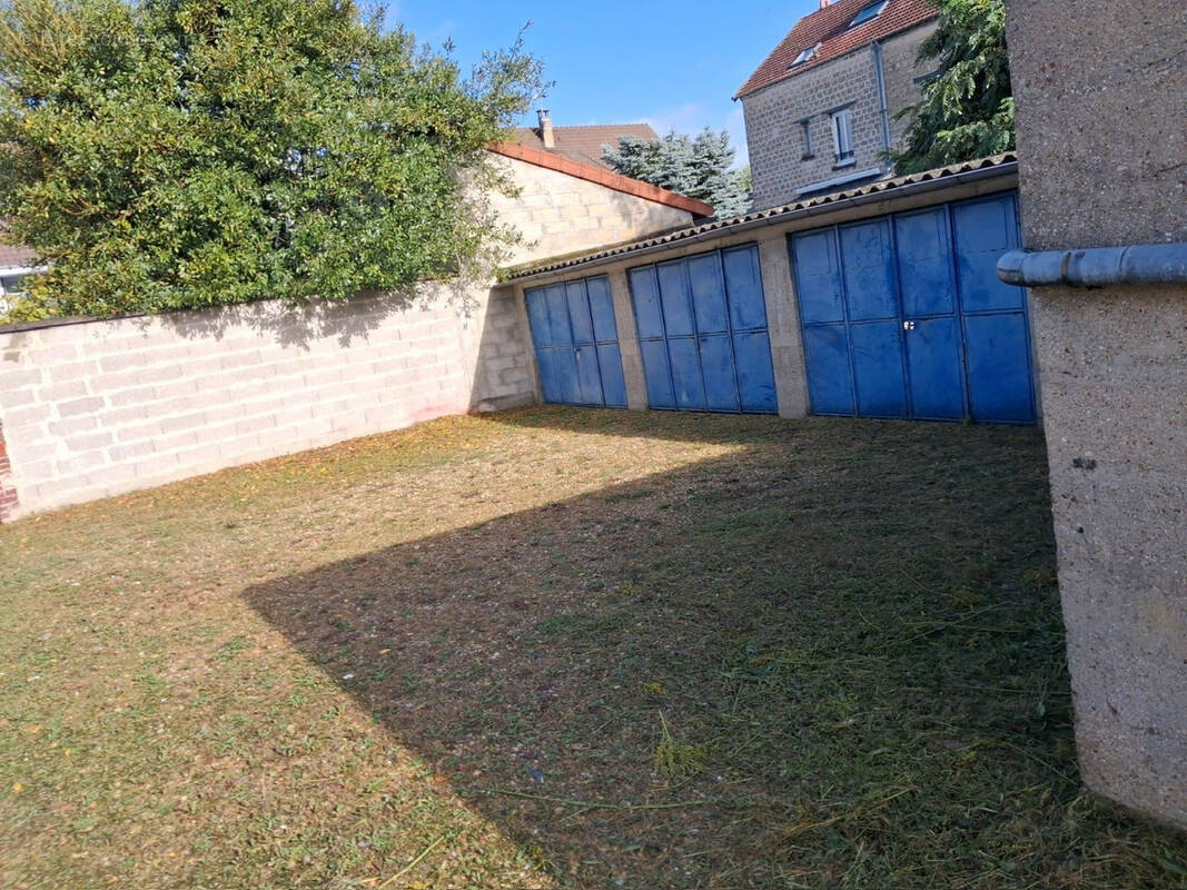 Parking à BEAUMONT-SUR-OISE