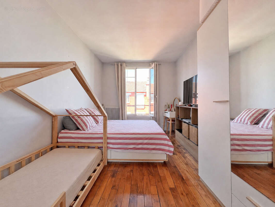 Duplex 3 pièces de 54,67 m2 carrez et 78,52 m2 au sol, quartier Bécon - photo 4