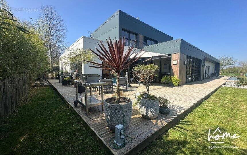 Maison à PLOUDANIEL