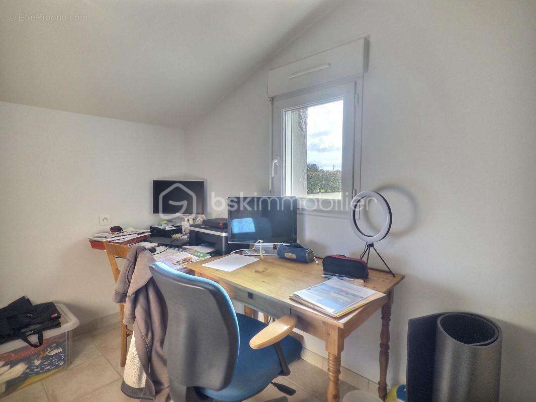 Saint-gervais – maison familiale de plain-pied, 3 chambres, bureau et terrain piscinable de 4 000 m² - photo 9