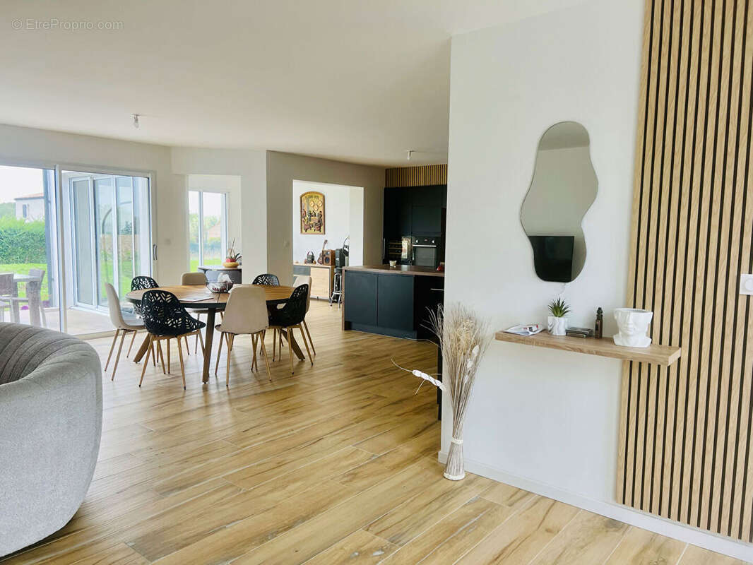 Maison à SAINT-NAZAIRE-SUR-CHARENTE