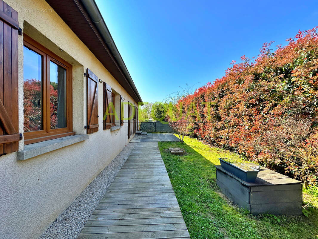 Maison à SAINT-CHEF