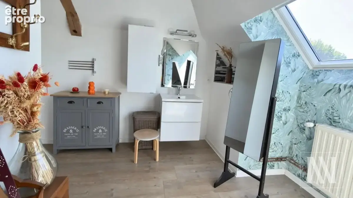 À vendre à Saint-Lyé, maison ancienne de caractère de 125 m2 avec terrain de 790 m2. - photo 9
